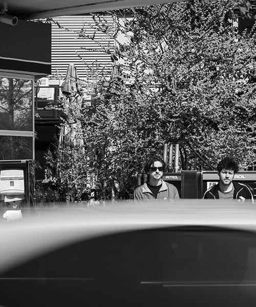 Leti, leti, auto! Novi zvoki zasedbe auto