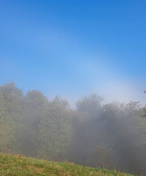 Kako nastane bela mavrica (megleni lok ali fogbow)?
