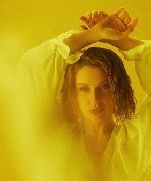 Maja Keuc z novo skladbo in videospotom Labirint