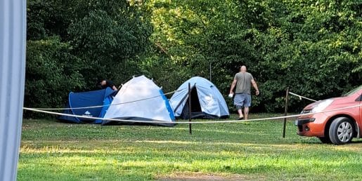 Preden postavite šotor, preverite to malenkost, ki odloči o dobri noči
