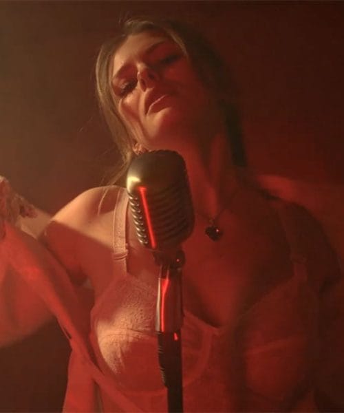 Maja Šebenik – Sheby ima novo skladbo Kupid