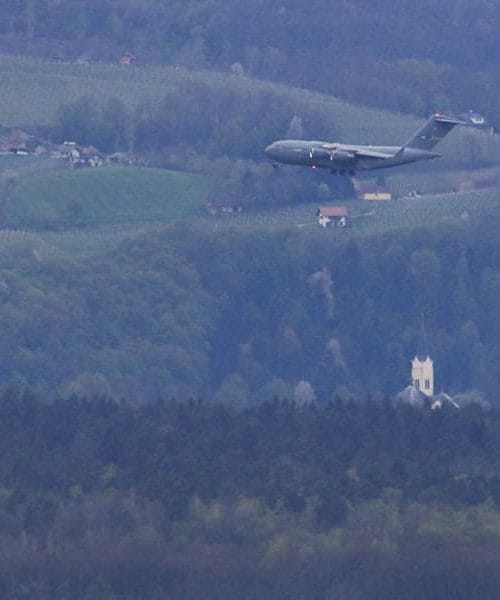 Letalo C-17 Globemaster (podatki)