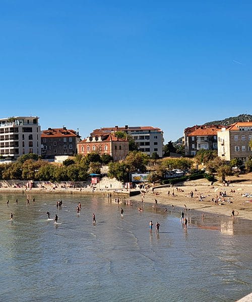 Plaža Bačvice v Splitu (Hrvaška)