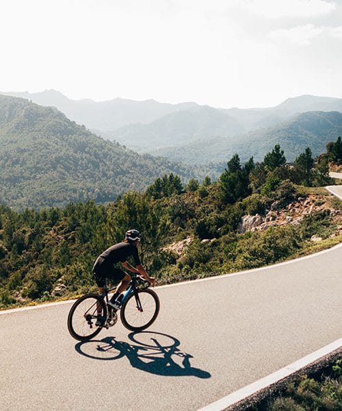 Kolesarjenje v Sloveniji v številkah: od poštarjev do električnih hitrostnih čudežev