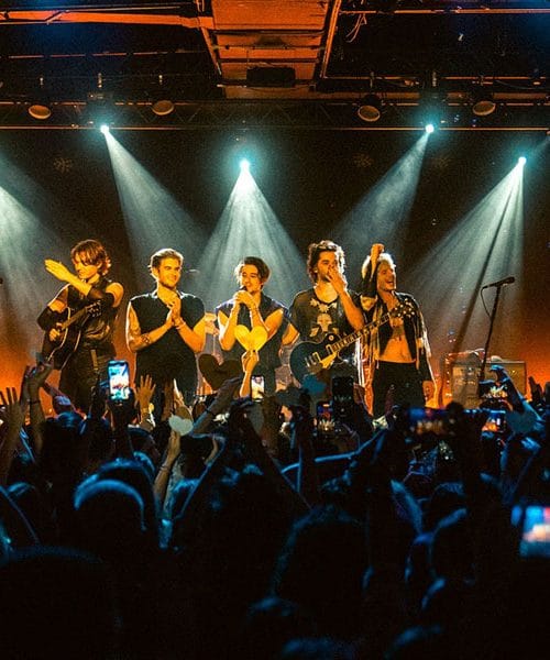 Joker Out – Bluza (besedilo)