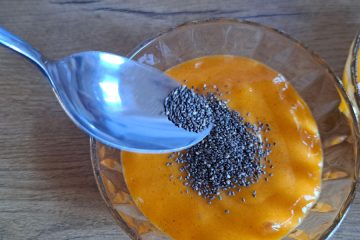 Kaki s chia semeni – jesenska sladica, ki krepi vašo odpornost