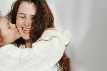 Devet drobnih stvari, ki otroku pomagajo, da se hitreje umiri