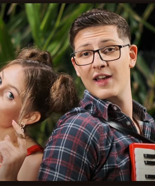 Tjaša Božič – V koruzi (besedilo)