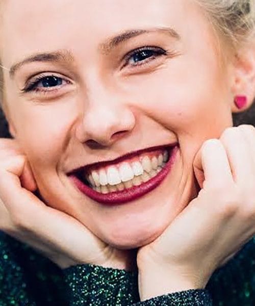 Zala Smolnikar – Zali: Od študija petja do serije Ja, Chef