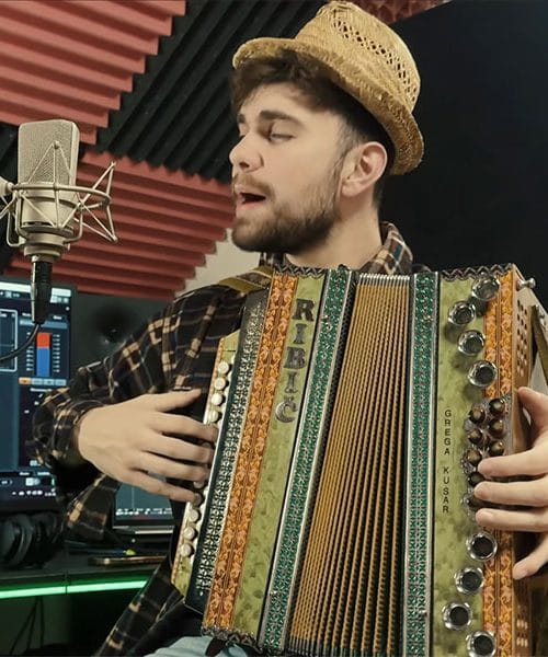 Kmetič d.o.o. – Gašper Kušar (besedilo)