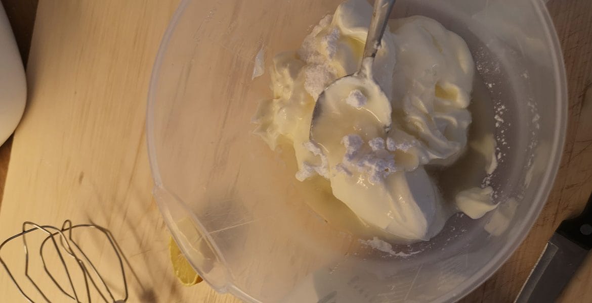 Stepanje smetane za pecivo