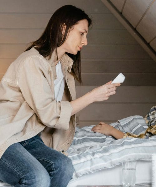 Gripa pri otrocih: Na kaj moramo biti pozorni in kdaj k zdravniku?