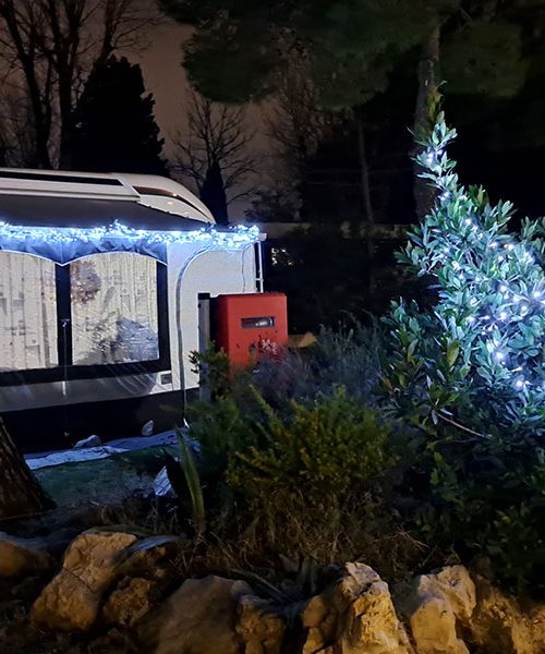 Novoletno kampiranje, njegovi čari in zgodba s Hrvaške