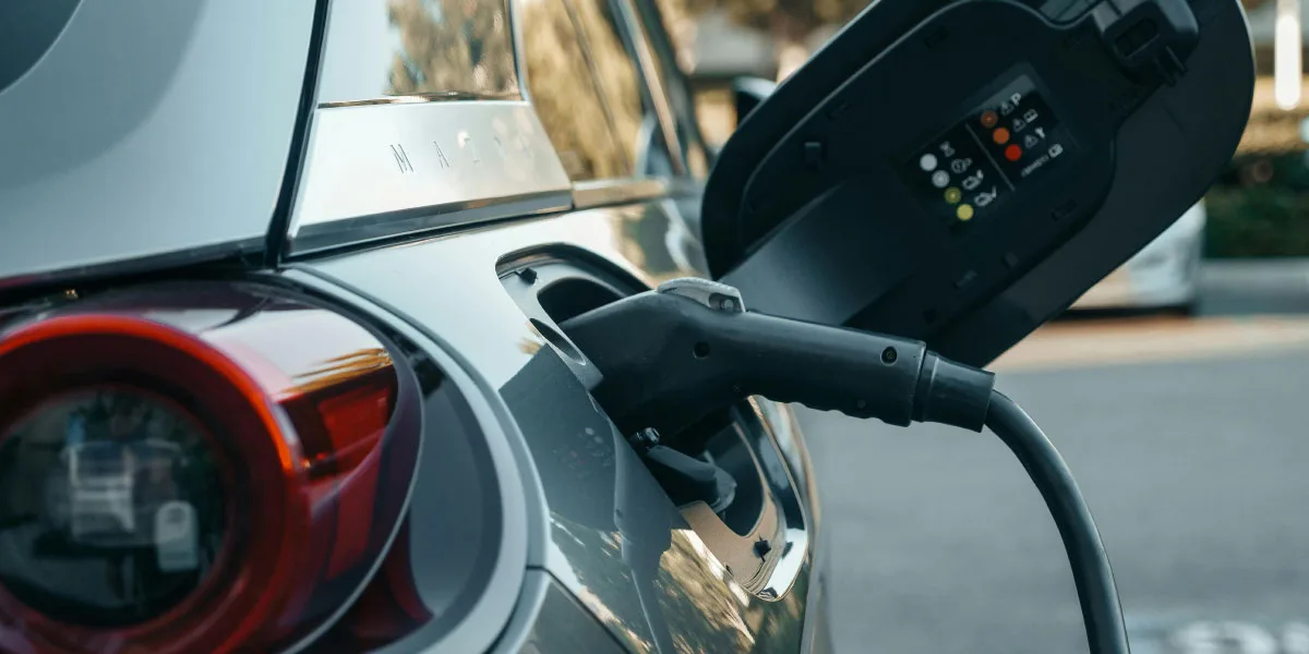 Polnjenje električnega avtomobila