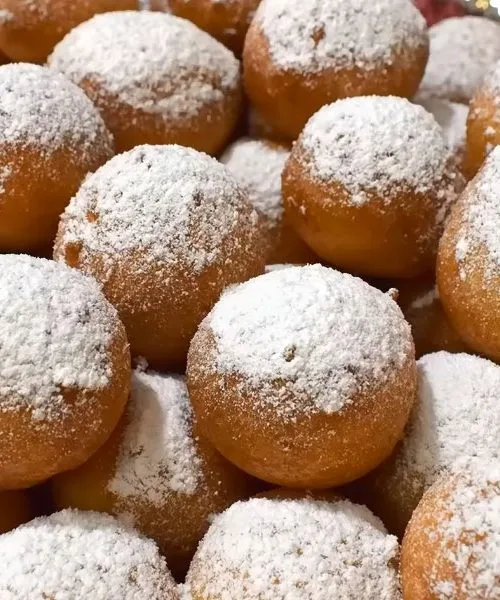 Najmehkejše domače fritule, ki izginejo še tople