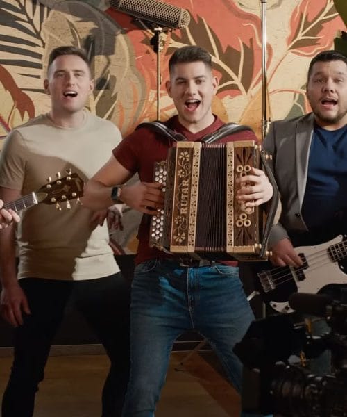 Ansambel Aktual – Kava (besedilo)