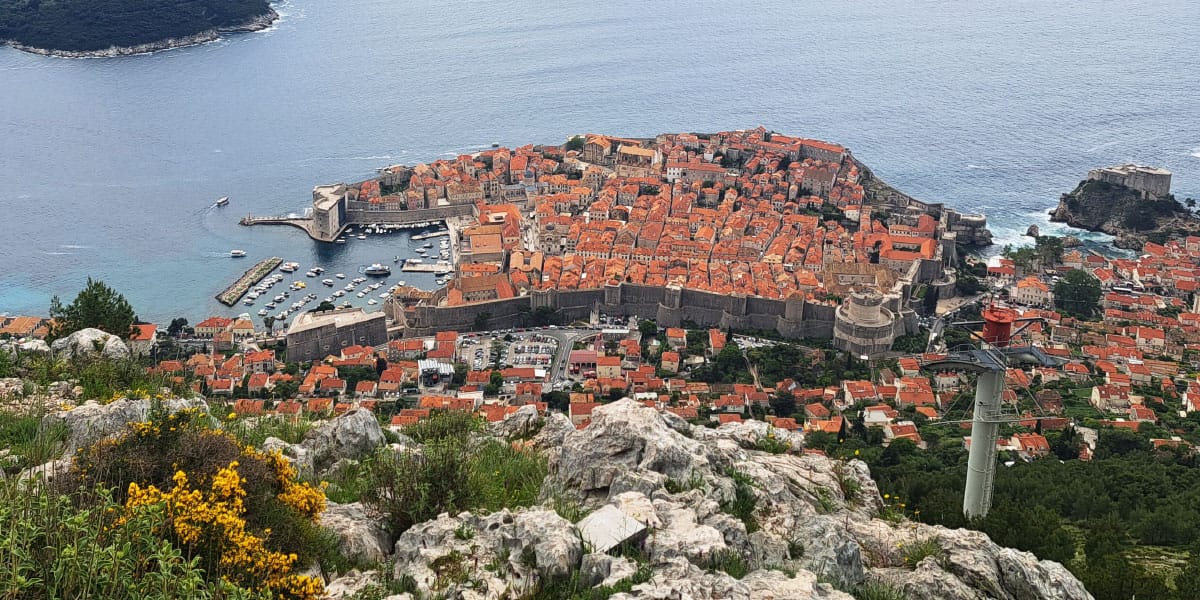 Dubrovnik, Srđ in obzidje