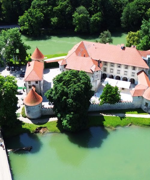 Grad Otočec je popolna izbira za sobotni izlet!
