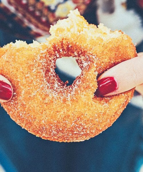Rekordi in zanimivosti o krofih: Največji, najhitrejši in najbolj sladki dosežki