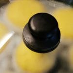 Cvrtje krofov in pokrovka