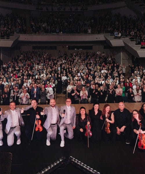 Kvatropirci navdušili v razprodani Gallusovi dvorani: Kvatrovečer postal spektakel