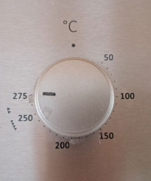 Kako najhitreje segreti pečico na 275 °C? Imamo nekaj trikov in nasvetov