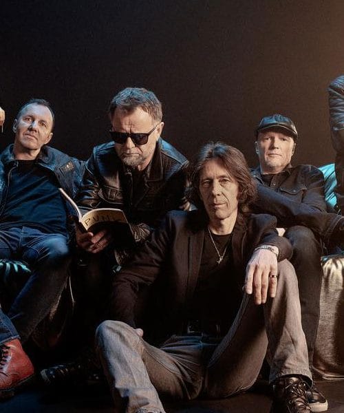 Mi2 po 25 letih obujajo legendarno zgodbo iz term z novo skladbo ‘Mokra radost’