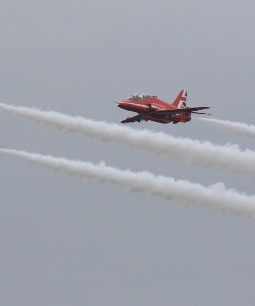 Letalska skupina Red Arrows iz Velike Britanije – ikona akrobatskega letenja