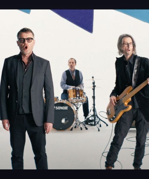 Big Foot Mama predstavljajo videospot za skladbo Adijo metulji