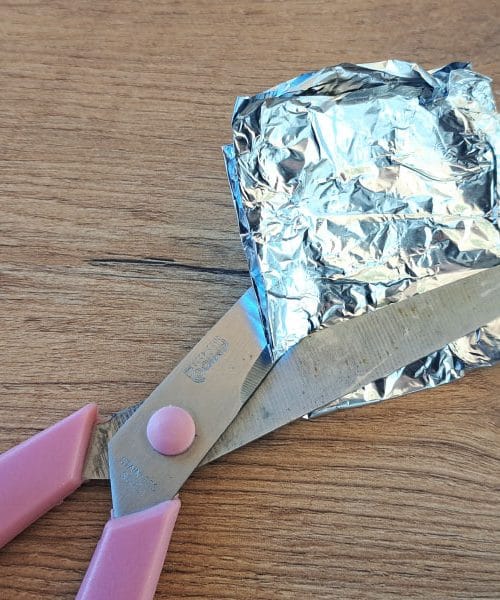 Aluminijasta folija ob lončnicah preseneti z učinkom, ki ga niste pričakovali