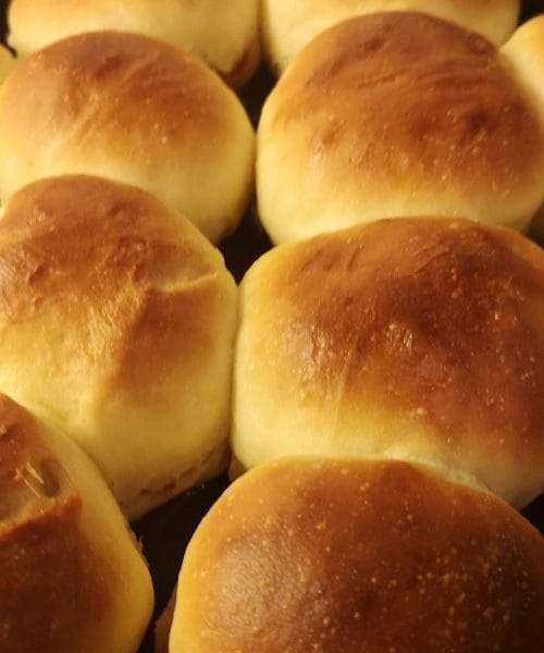 Skrivnost rahlega biskvita brez pecilnega praška in babičin nasvet, ki še vedno deluje