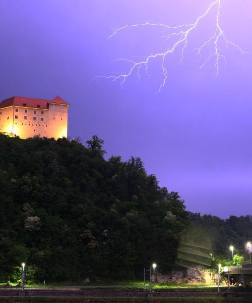 Grad Rajhenburg: Utrdba, ki je preživela 900 let viharjev zgodovine