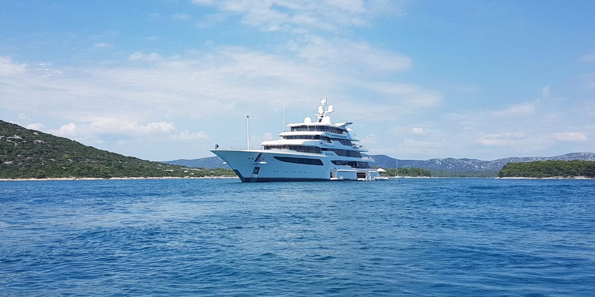 Luksuzna jahta Royal Romance