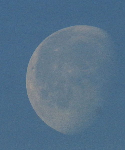 Noč, ko se bo Luna prelomila na pol – zadnji krajec prihaja!