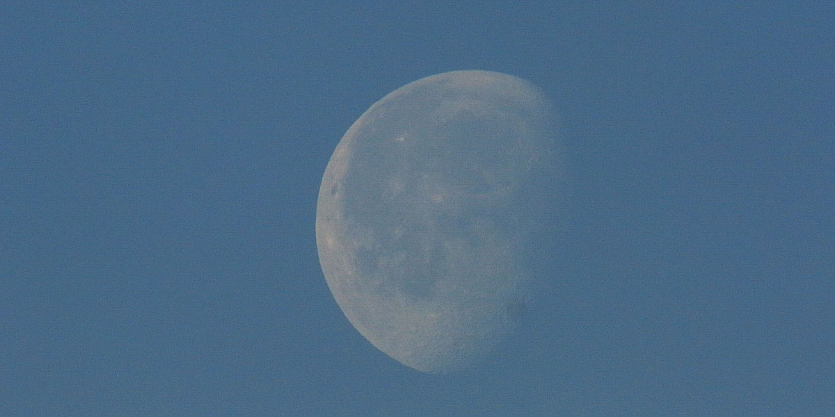 Luna, 19. marec 2025