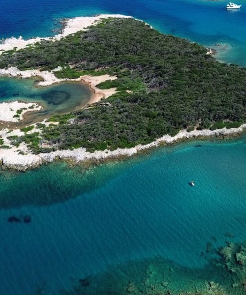 Neodkrite plaže na Jadranu, kjer tudi v sezoni ni turistov