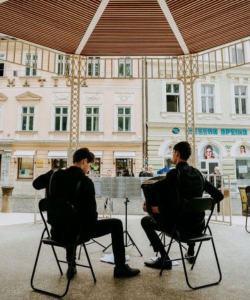 Praznik glasbe 21. junija 2025 in dogajanje v slovenskih mestih