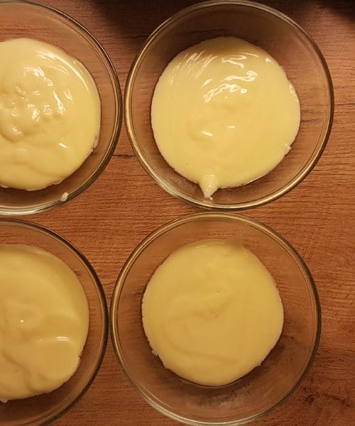 Vanilijev puding – nostalgična sladica, ki se prilagaja času