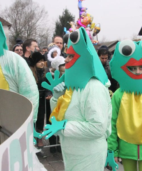 Pustni torek nekoč in danes: med kurenti, krofi in milijonskimi številkami