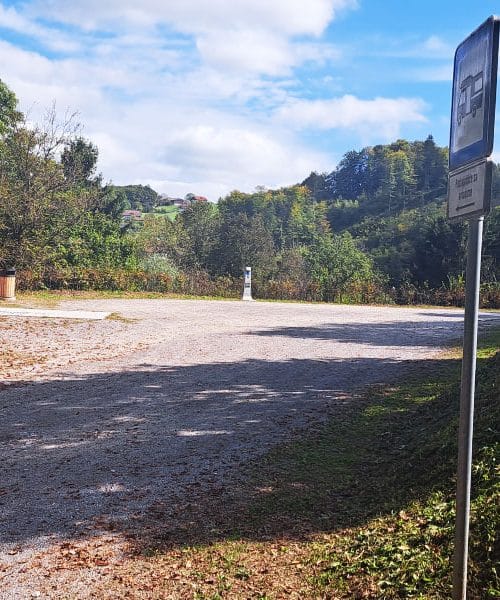 Postajališče za avtodome (PZA) pod Gradom Sevnica – skriti biser za popotnike