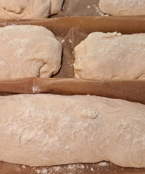 Ciabatta – recept za italijanski kruh z mehko sredico in hrustljavo skorjo