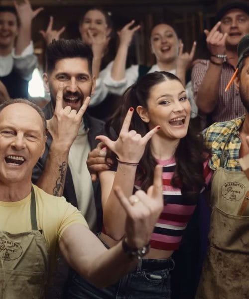 Čuki in Eva Potrebuješ – Tišlarski pozdrav (besedilo)