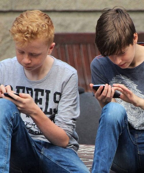 Veliko staršev tega na telefonu svojih otrok sploh ne opazi