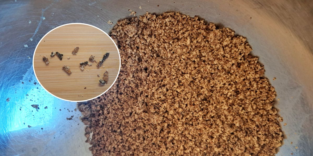 Mletje orehov za potico