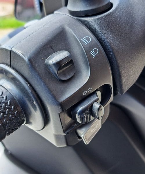 Motoristi, previdno! Začetek sezone prinaša navdušenje, a tudi pasti