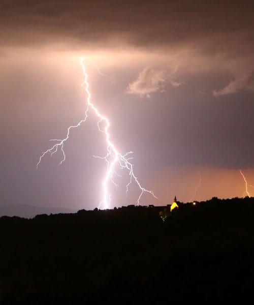 Avgustovska vročina se poslavlja, Slovenijo čakajo plohe in osvežitev