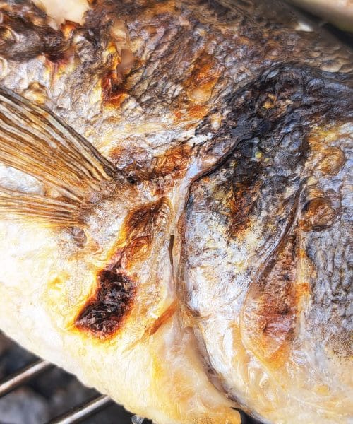 Najboljša riba na žaru? To so skrivnosti pravega mojstra oglja