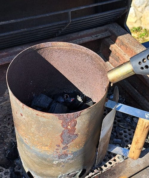 Je to skrivno orožje žar mojstrov pri pripravi oglja?