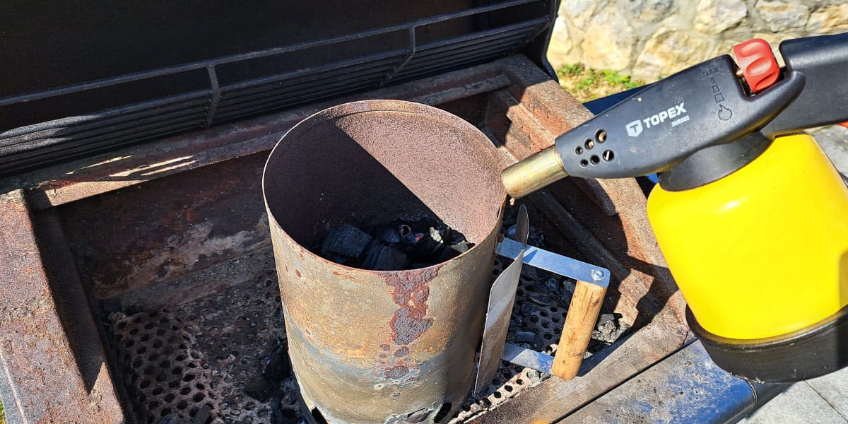 Plinski gorilnik za žar