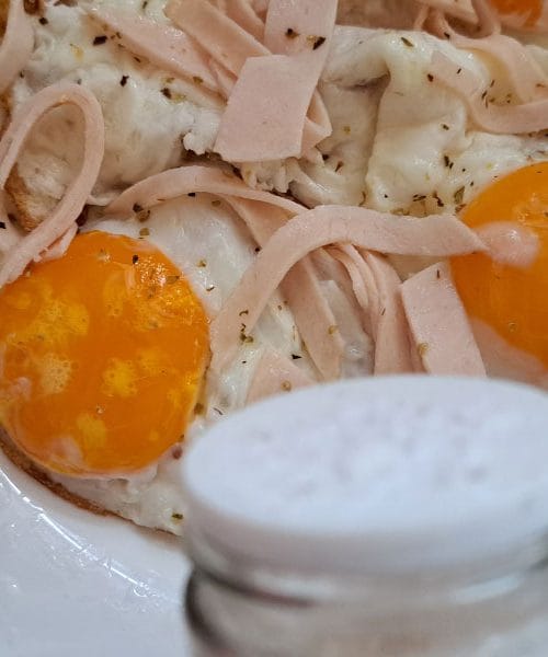 Jajce na oko: ena napačna poteza, ki pokvari popoln zajtrk